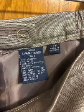 Evan Picone Taupe Pencil Skirt